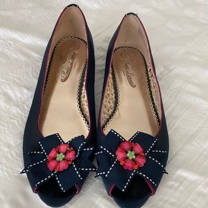 Poetic License size 8